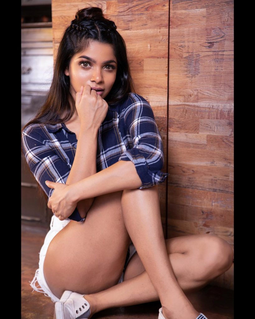 Deuya Bharti Xxx - Actress Divya Bharathi Photos Latest Jobs At QatarSexiezPix Web Porn