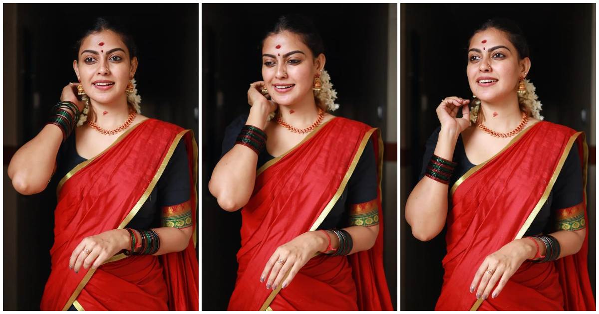 Anusree Cute Photos – Malayalam