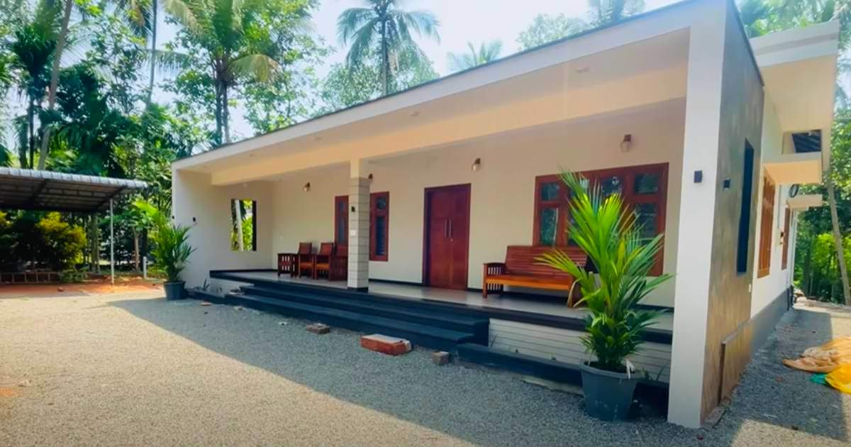 1450 sqft Boxy Ultra-Modern House